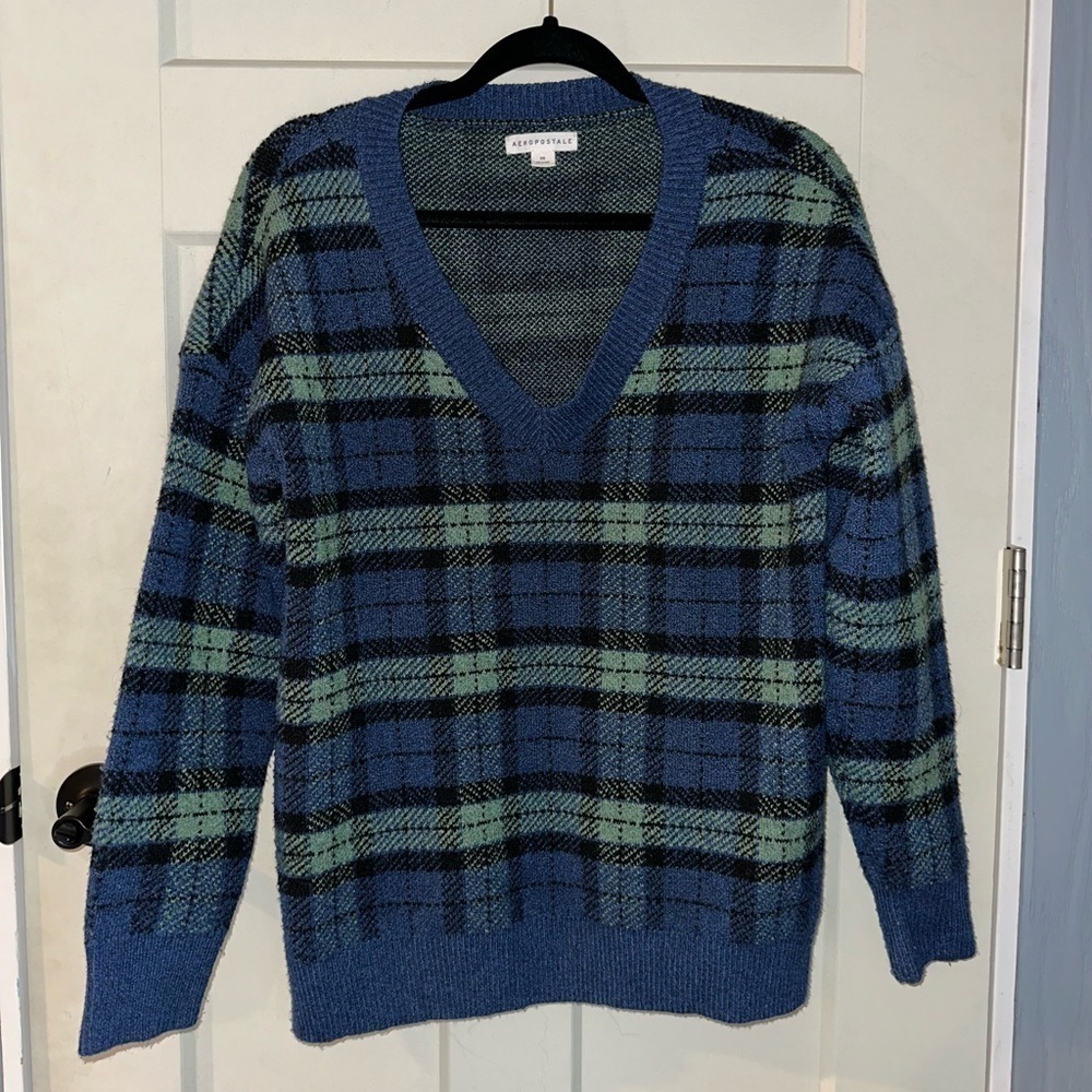 Women’s Aéropostale sweater